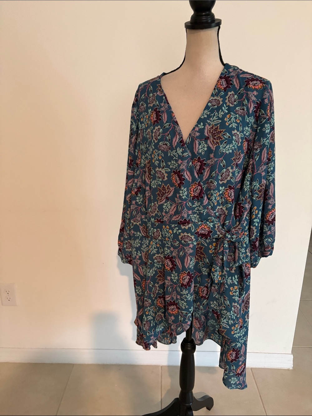 Torrid 3 3X floral wrap tunic shirt 1806 - Picture 2 of 6